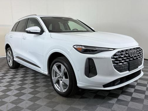 2025 Audi Q5 Premium Plus TFSI quattro S tronic