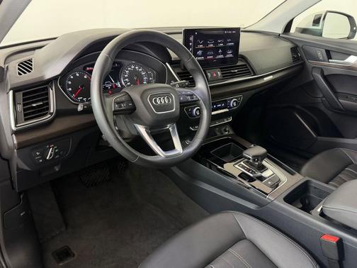 Ibis White 2022 Audi Q5 45 S line Premium