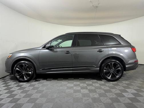 Samurai Gray Metallic 2025 Audi Q7 55 Premium Plus