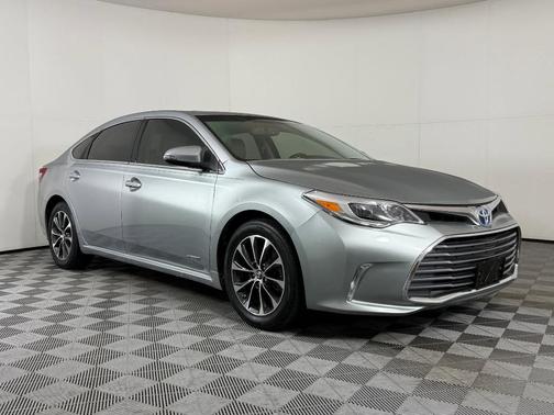 2016 Toyota Avalon Hybrid XLE Premium