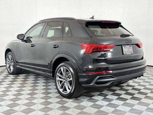 Mythos Black Metallic 2024 Audi Q3 Premium 45 TFSI S line quattro Tiptronic