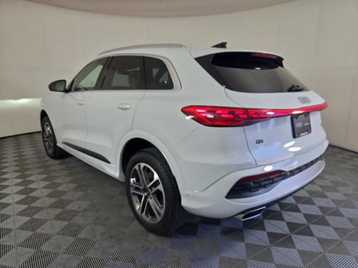 2025 Audi Q5 Premium