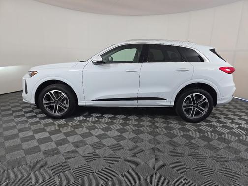 2025 Audi Q5 Premium