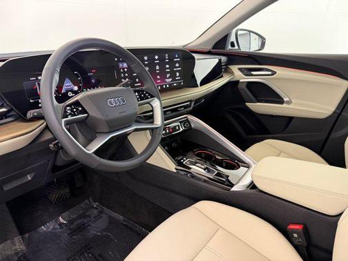 2025 Audi Q5 Premium TFSI quattro S tronic