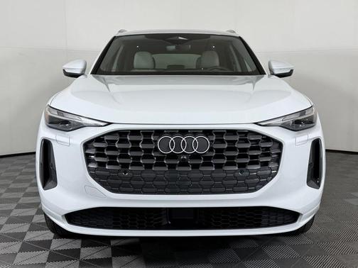 2025 Audi Q5 Premium TFSI quattro S tronic