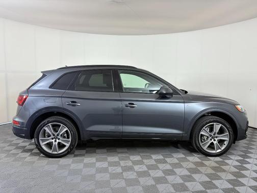 2025 Audi Q5 45 S line Premium