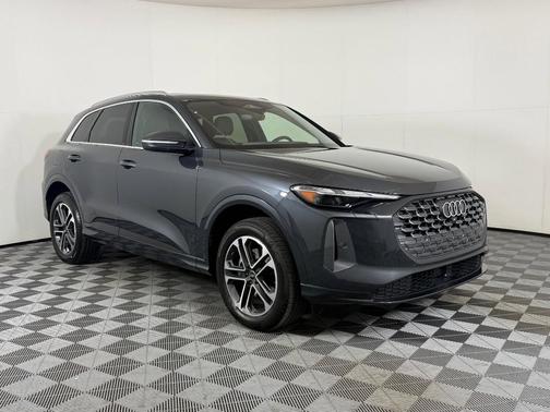 2025 Audi Q5 Premium TFSI quattro S tronic