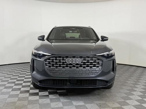 2025 Audi Q5 Premium TFSI quattro S tronic