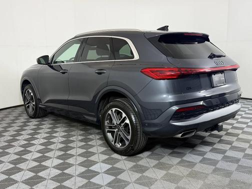 2025 Audi Q5 Premium TFSI quattro S tronic
