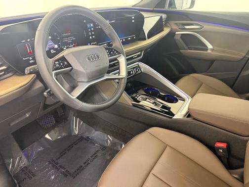 2025 Audi Q5 Premium TFSI quattro S tronic