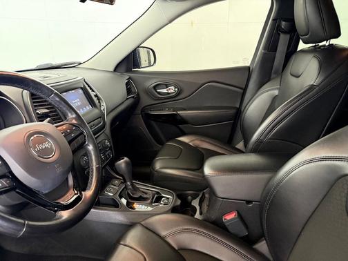 2020 Jeep Cherokee Altitude