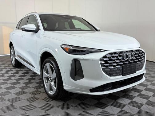 2025 Audi Q5 Premium Plus TFSI quattro S tronic