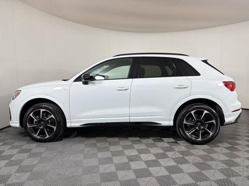 Glacier White Metallic 2025 Audi Q3 45 S line Premium Plus