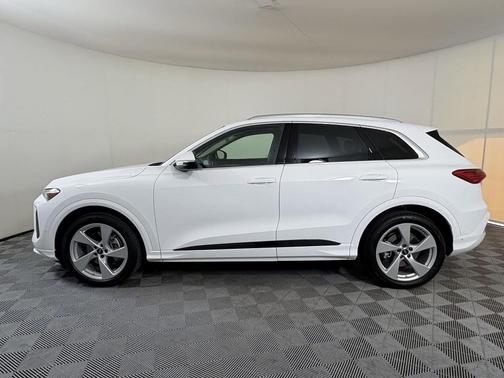 2025 Audi Q5 Prestige TFSI quattro S tronic