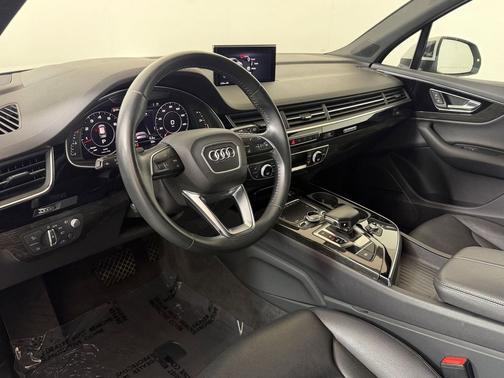 White 2019 Audi Q7 55 Prestige