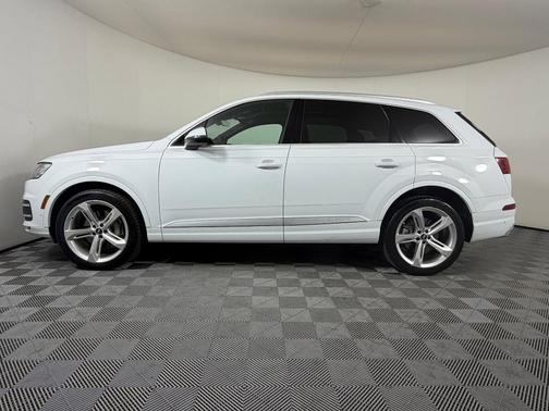 White 2019 Audi Q7 55 Prestige