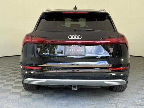 2019 Audi e-tron Premium Plus