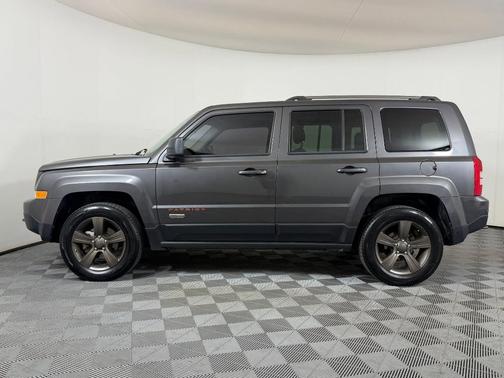 Granite Crystal Metallic Clearcoat 2016 Jeep Patriot 75th Anniversary