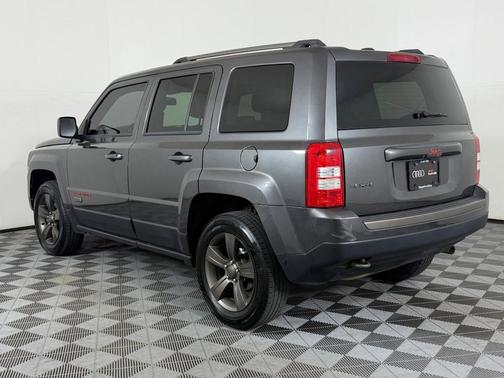 Granite Crystal Metallic Clearcoat 2016 Jeep Patriot 75th Anniversary