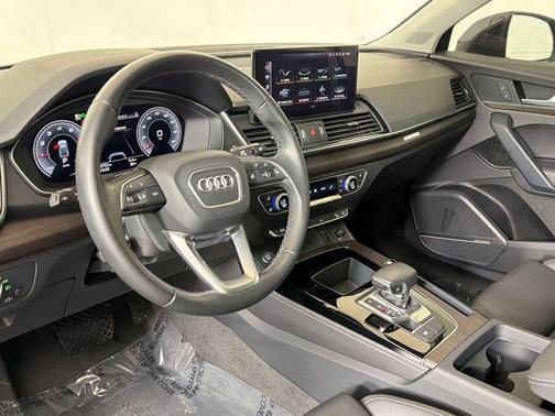Manhattan Gray Metallic 2023 Audi Q5 40 Premium Plus