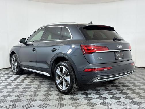 Manhattan Gray Metallic 2023 Audi Q5 40 Premium Plus