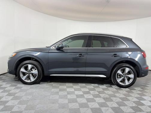 Manhattan Gray Metallic 2023 Audi Q5 40 Premium Plus