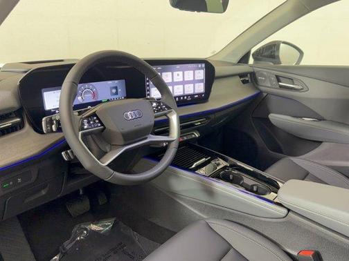 Arrow Gray Pearl Effect 2026 Audi Q3 TFSI quattro S tronic