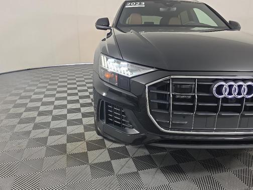 2023 Audi Q8 55 Premium