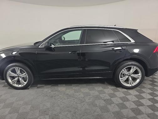 2023 Audi Q8 55 Premium