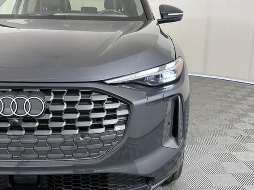 2025 Audi Q5 Premium