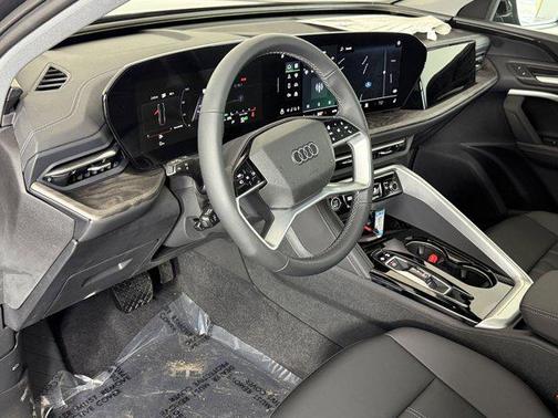 2025 Audi Q5 Premium TFSI quattro S tronic