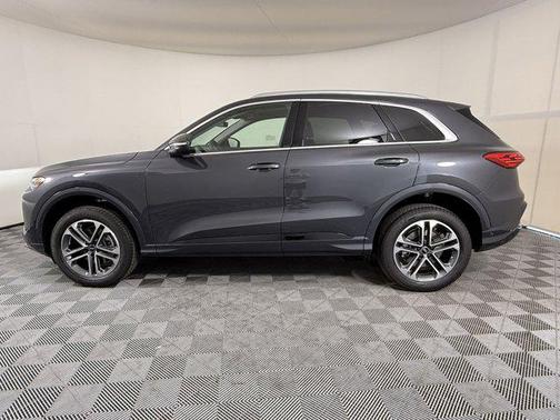 2025 Audi Q5 Premium TFSI quattro S tronic