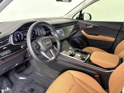 2025 Audi Q7 45 Premium Plus