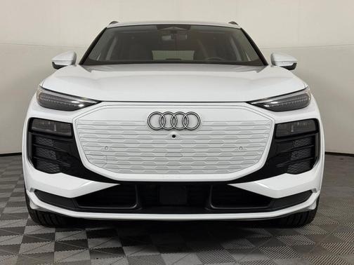 2025 Audi Q6 e-tron Prestige quattro