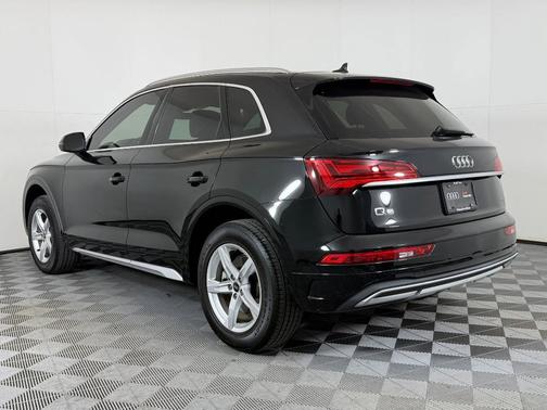 2023 Audi Q5 40 Premium