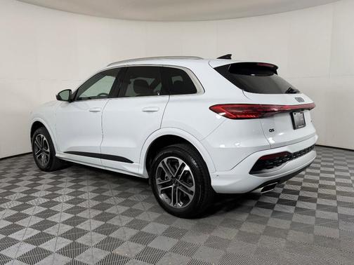 2025 Audi Q5 Premium TFSI quattro S tronic