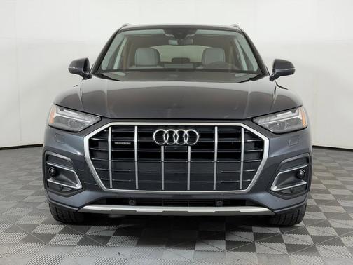 Manhattan Gray Metallic 2021 Audi Q5 45 Prestige