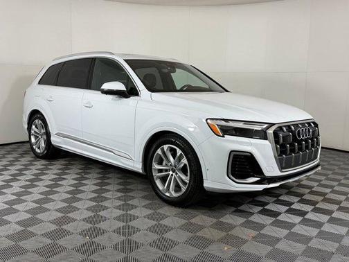 2026 Audi Q7 55 Premium Plus