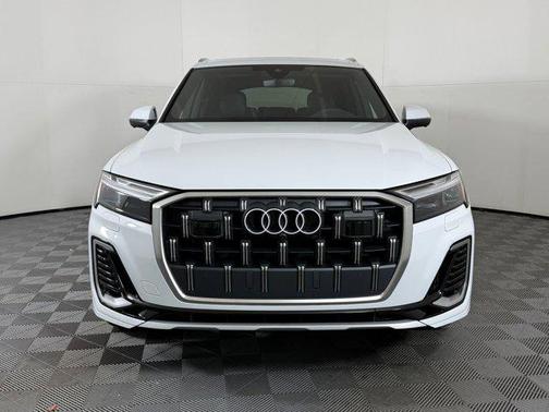 2026 Audi Q7 55 Premium Plus