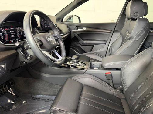 2023 Audi Q5 45 S line Prestige