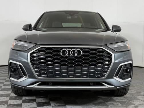 2023 Audi Q5 45 S line Prestige