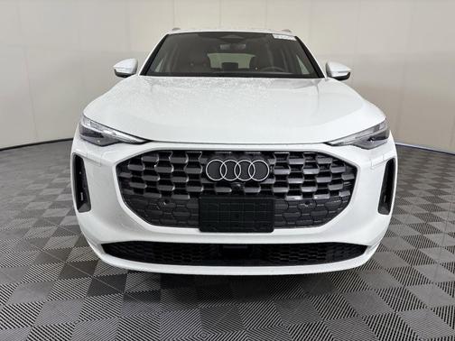 2025 Audi Q5 Premium TFSI quattro S tronic