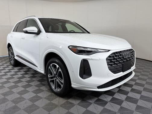 2025 Audi Q5 Premium TFSI quattro S tronic