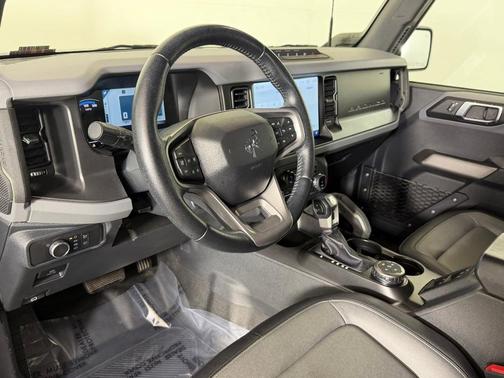 Desert Sand 2022 Ford Bronco Everglades