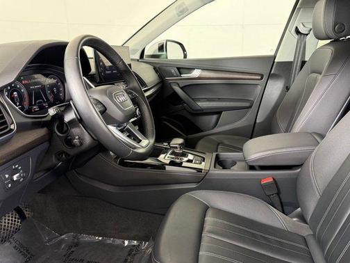 2023 Audi Q5 45 S line Premium Plus