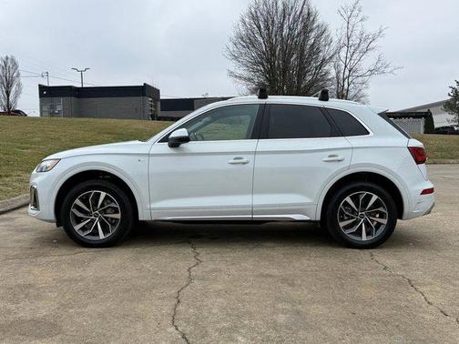 2023 Audi Q5 45 S line Premium Plus