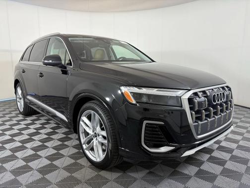 2025 Audi Q7 55 Premium Plus