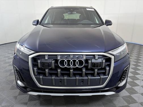 2025 Audi Q7 55 Premium Plus