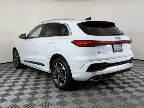 2025 Audi Q5 Prestige TFSI quattro S tronic