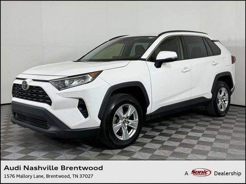 2020 Toyota RAV4 XLE